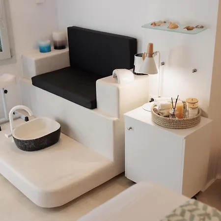 Iria Beach Art Hotel-3